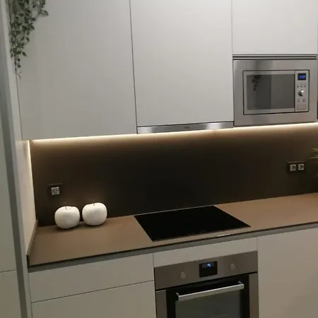 Glory Zurriola With Ac 圣塞瓦斯蒂安